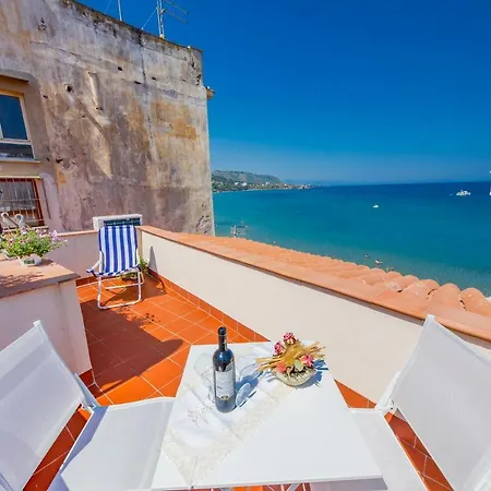 Marechiaro House *